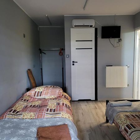 Отель Sebar Gorzyce  Экстерьер фото